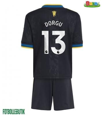 Manchester United Patrick Dorgu #13 Tredjeställ Barn 2025-26 Kortärmad (+ Korta byxor)